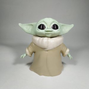 Figura Baby Yoda pintada a mano