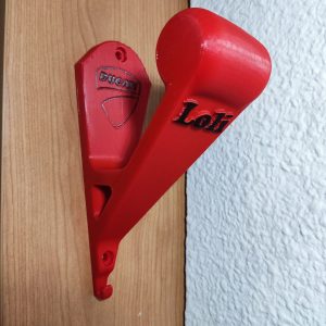 Soporte para casco de moto y llaves.