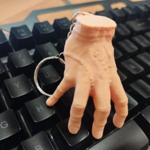 Llavero mano familia Addams (cosa)