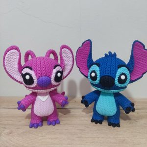 Pareja de figuras de Angel y Stitch efecto Crochet